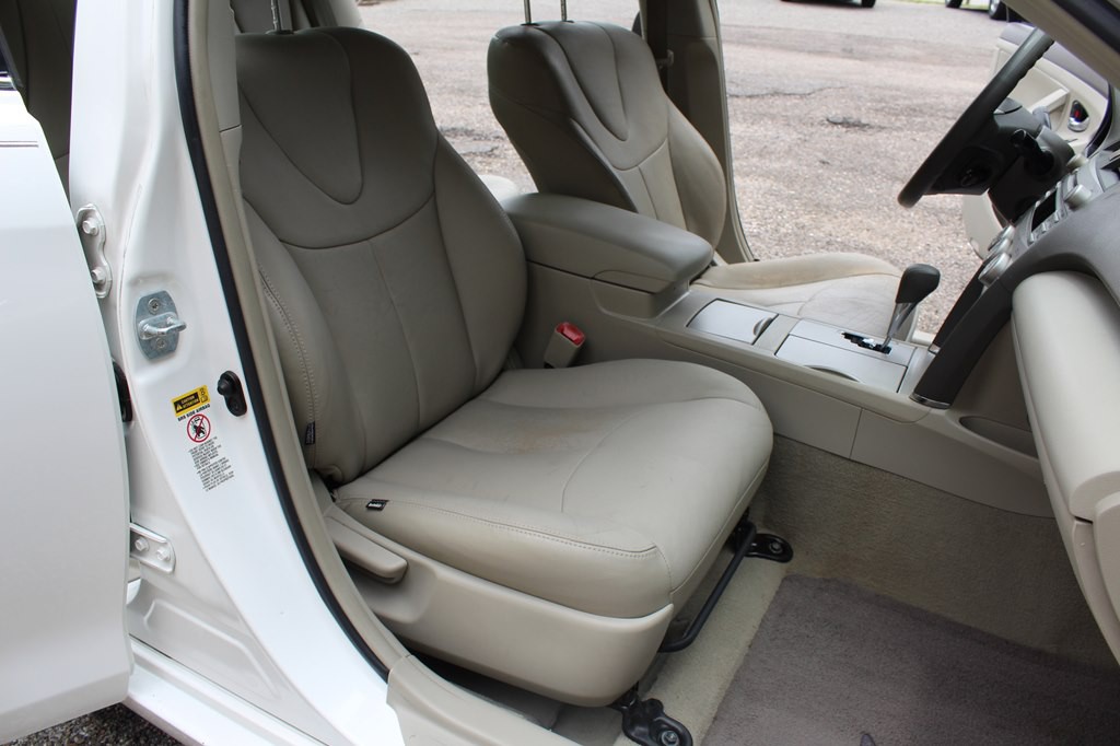 2011 Toyota Camry Image 21
