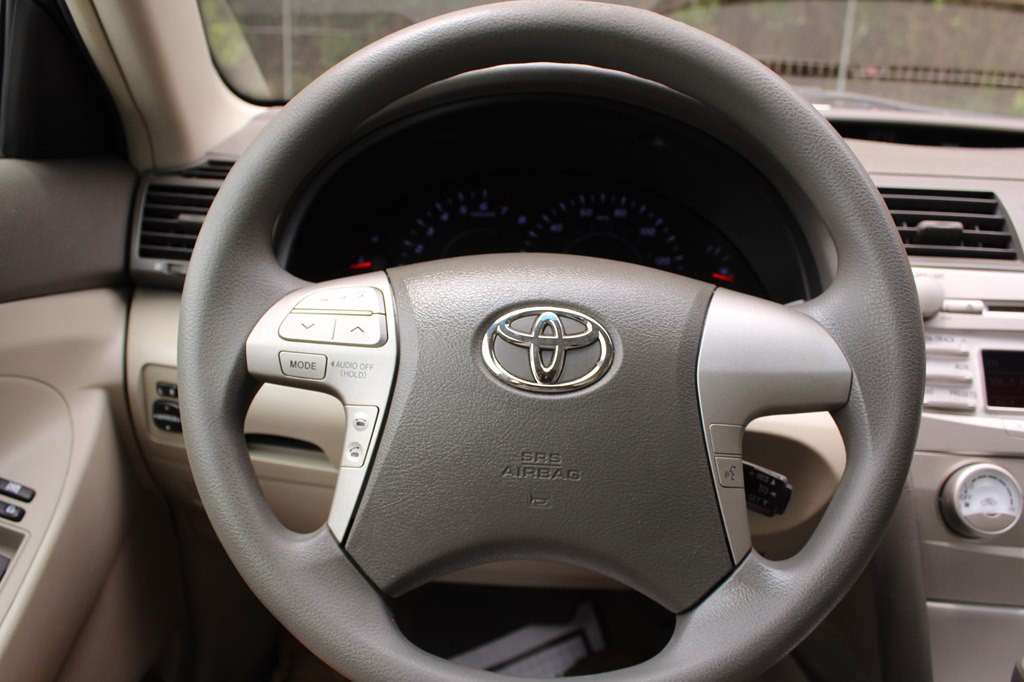2011 Toyota Camry Image 30