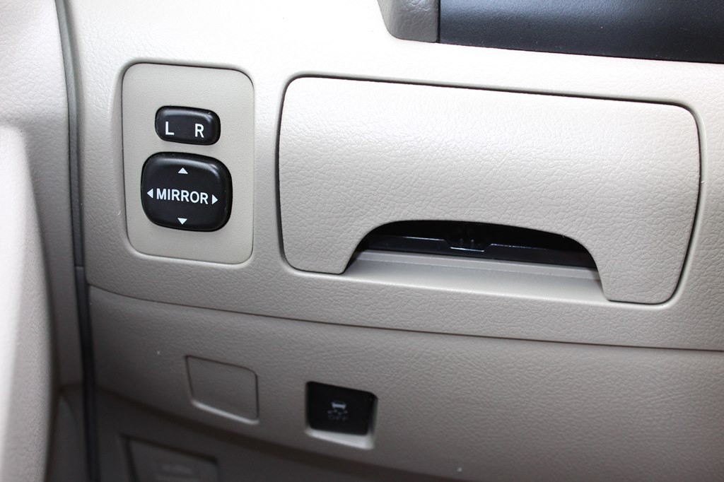 2011 Toyota Camry Image 33