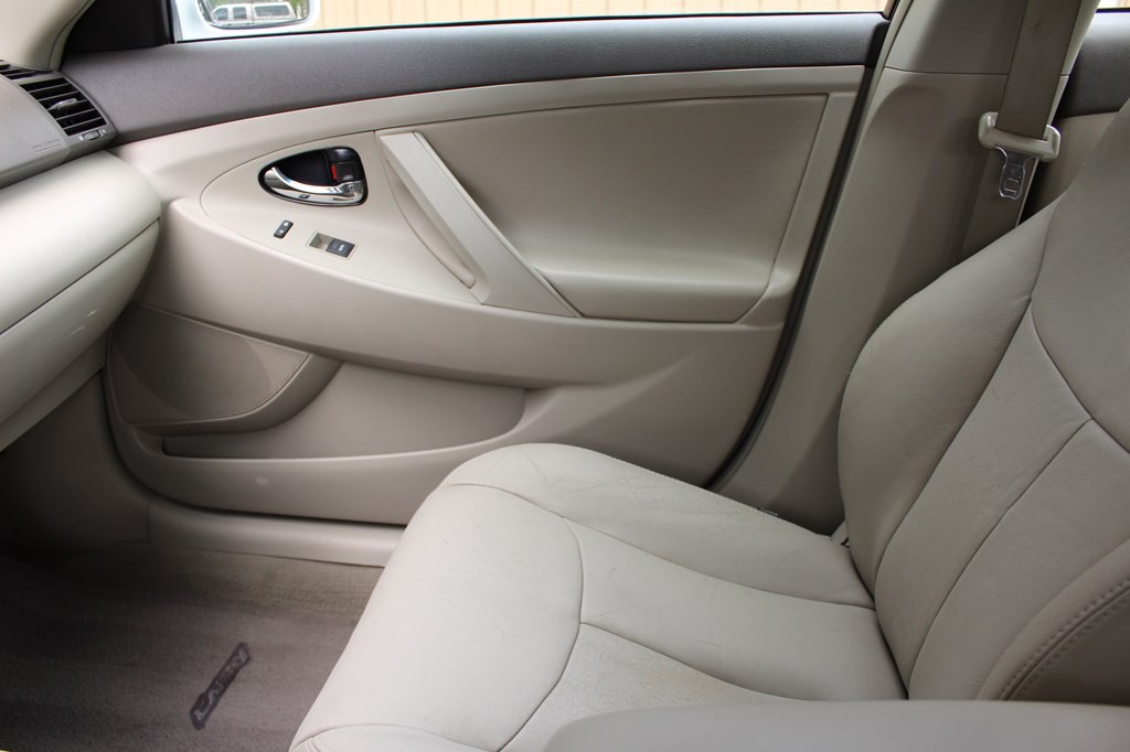 2011 Toyota Camry Image 36
