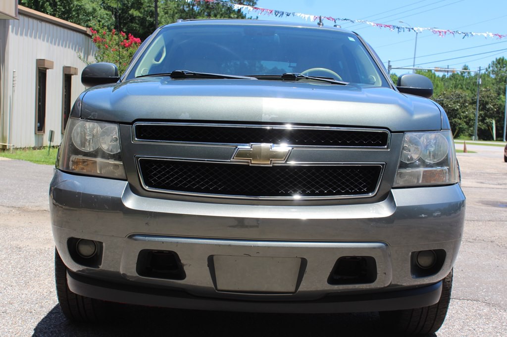 2011 Chevrolet Avalanche Image 6