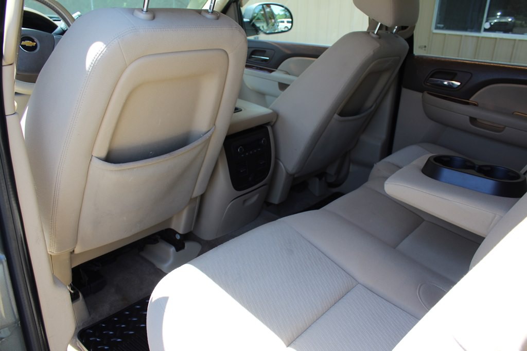 2011 Chevrolet Avalanche Image 30
