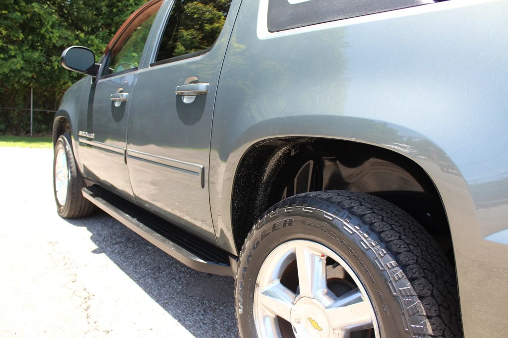 2011 Chevrolet Avalanche Image 45