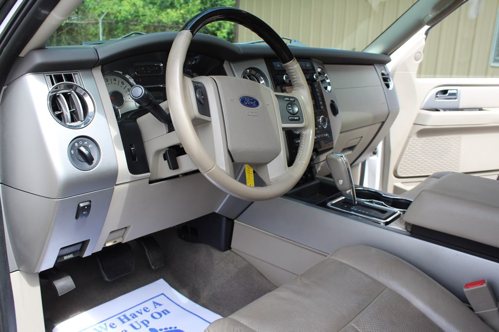 2013 Ford Expedition Image 24