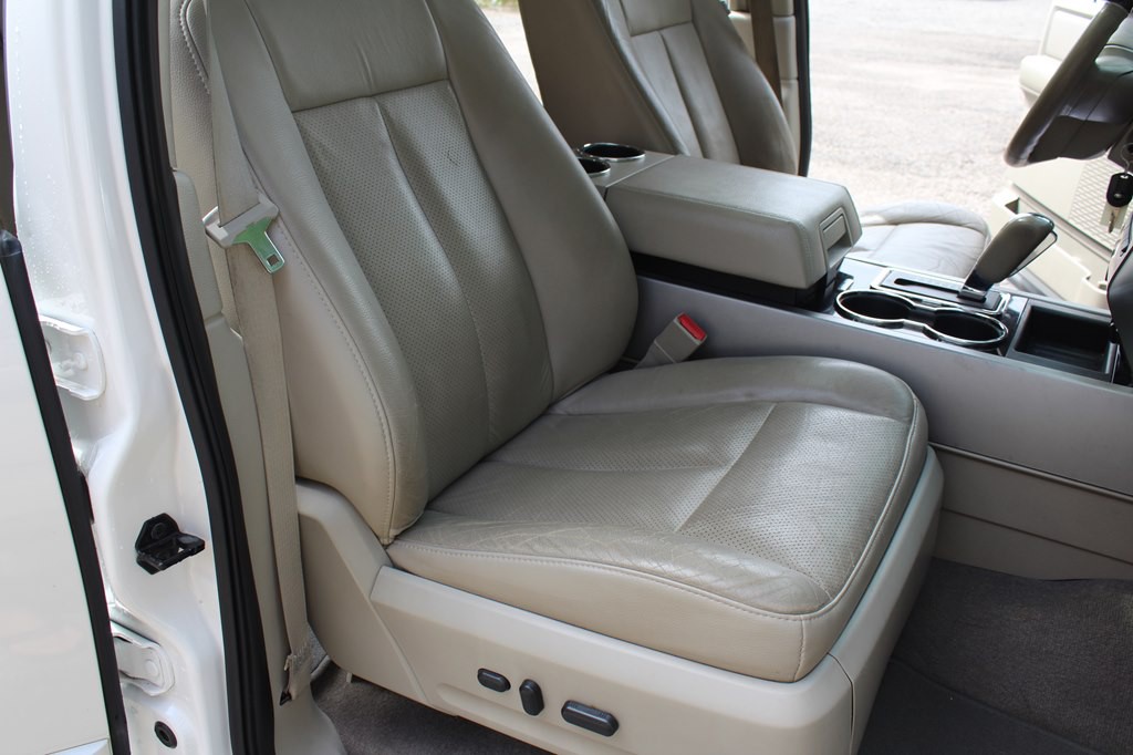 2013 Ford Expedition Image 25
