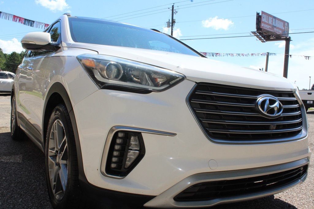 2019 Hyundai Santa Fe Image 2