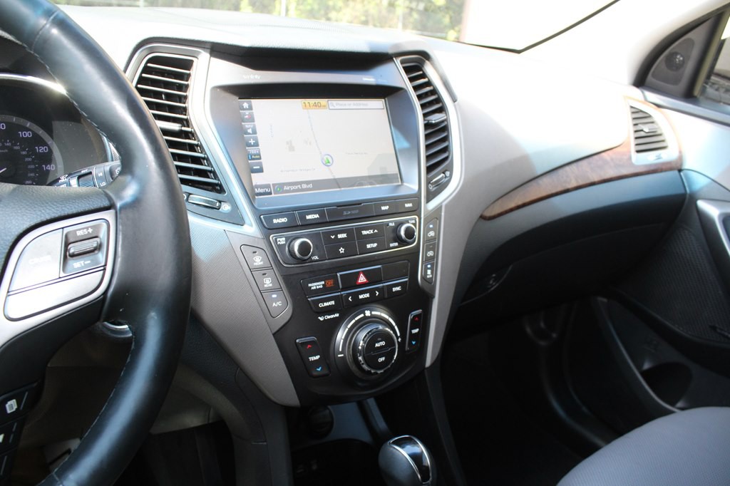 2019 Hyundai Santa Fe Image 50