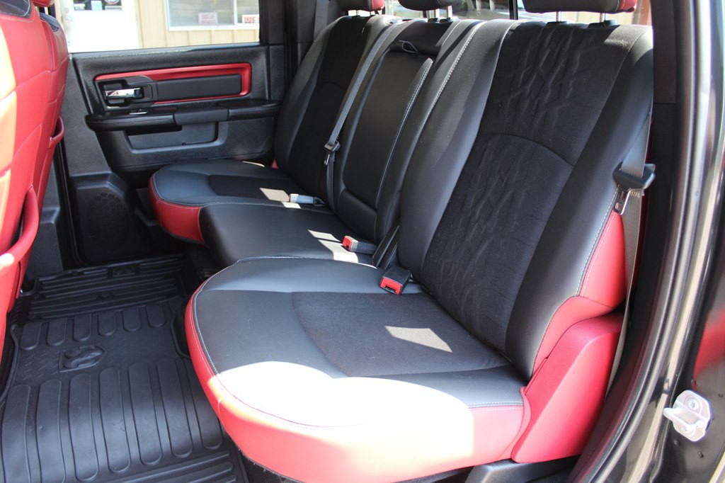2016 RAM 1500 Image 32