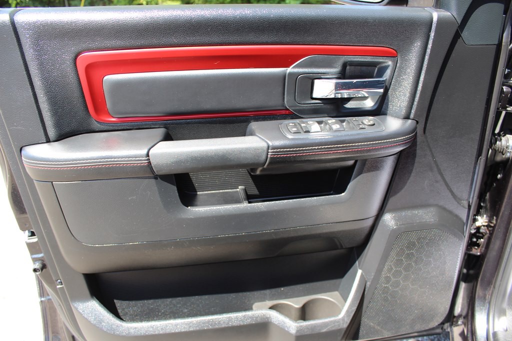 2016 RAM 1500 Image 36