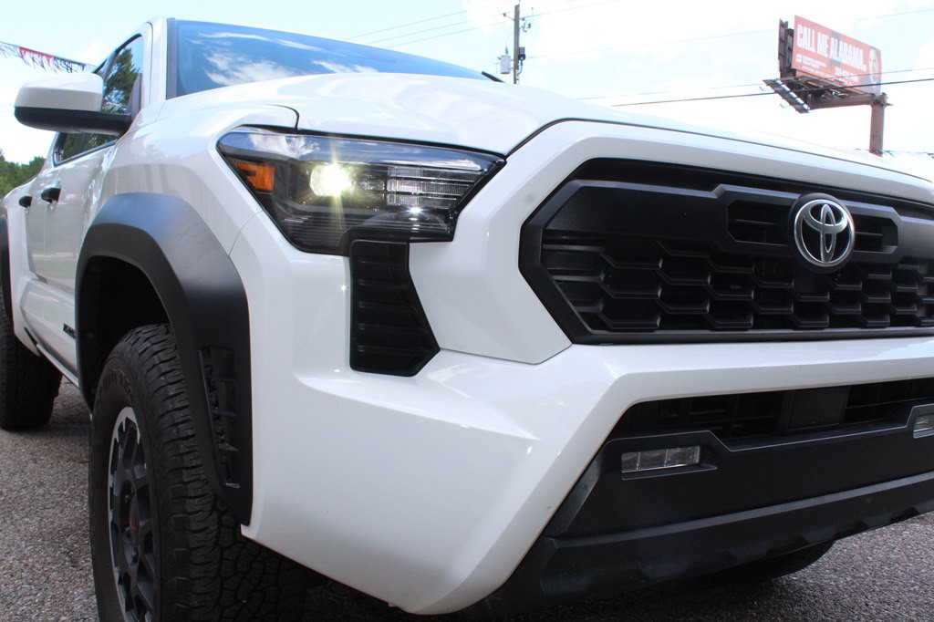 2024 Toyota Tacoma Image 2