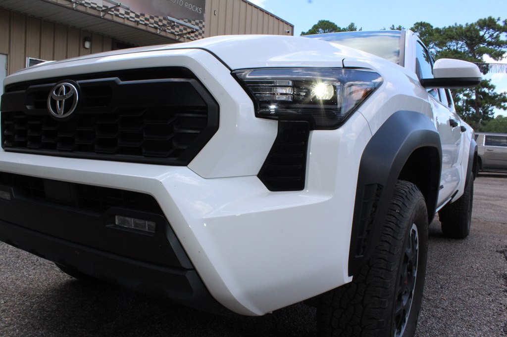 2024 Toyota Tacoma Image 3