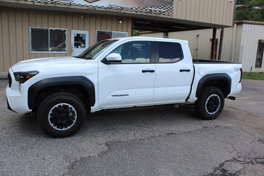 2024 Toyota Tacoma Image 5