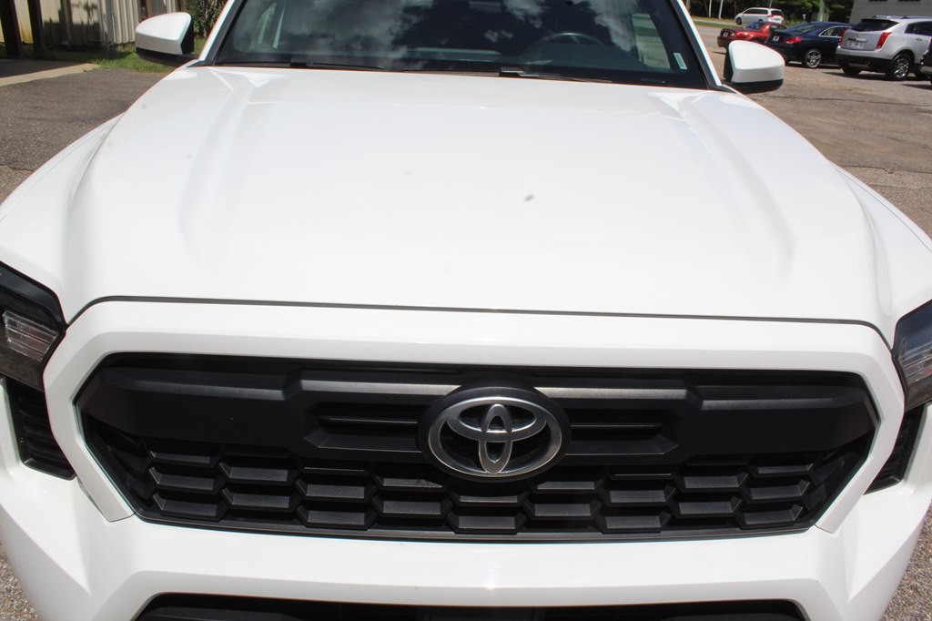 2024 Toyota Tacoma Image 9