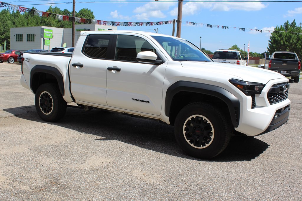 2024 Toyota Tacoma Image 11