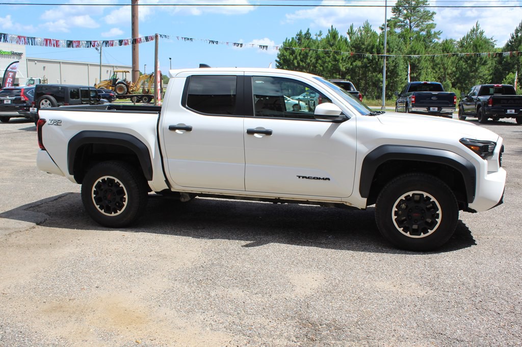 2024 Toyota Tacoma Image 12