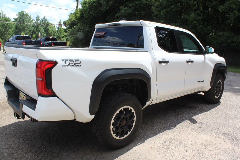 2024 Toyota Tacoma Image 15