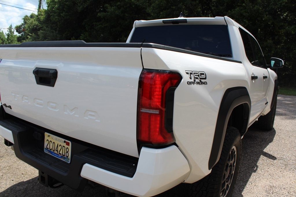 2024 Toyota Tacoma Image 16