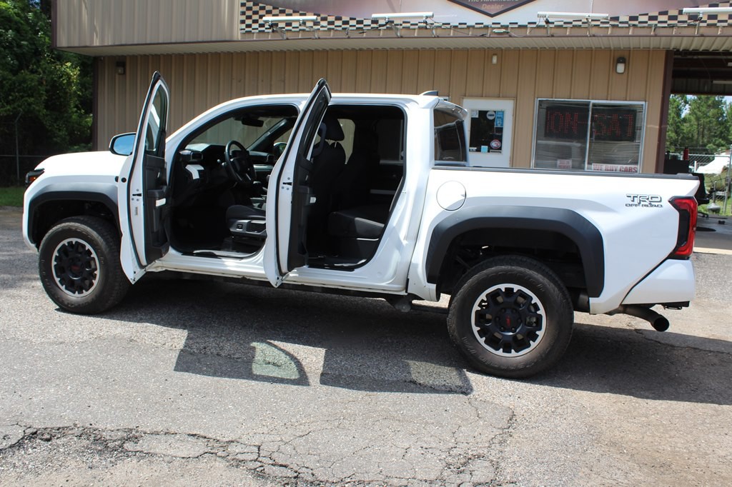 2024 Toyota Tacoma Image 20