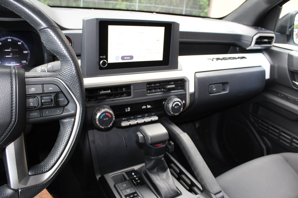 2024 Toyota Tacoma Image 39