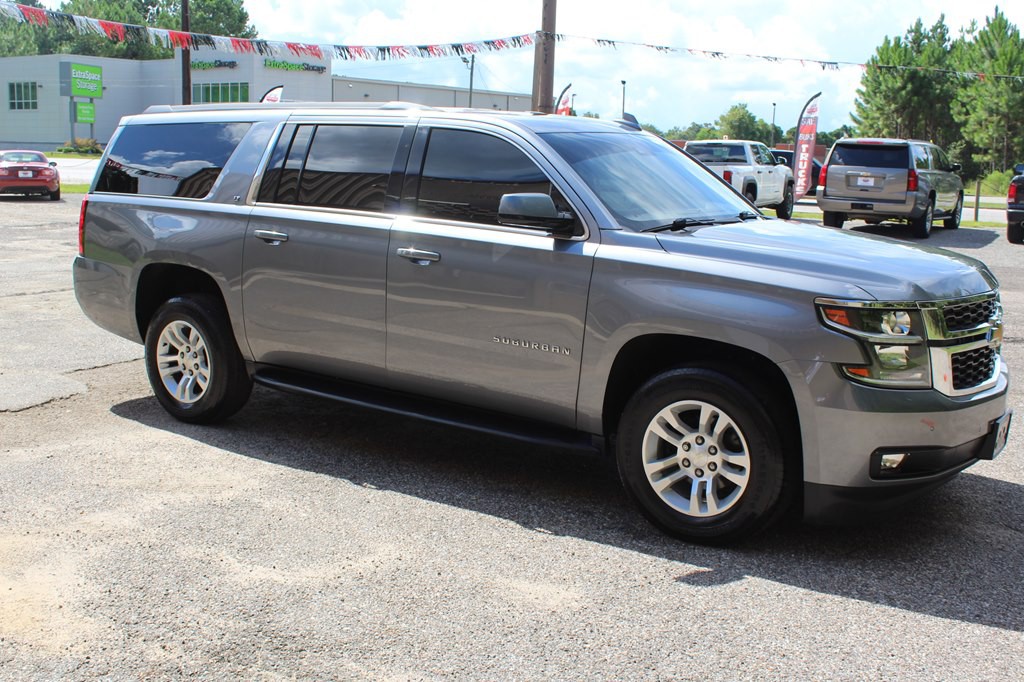 2020 Chevrolet Suburban Image 11