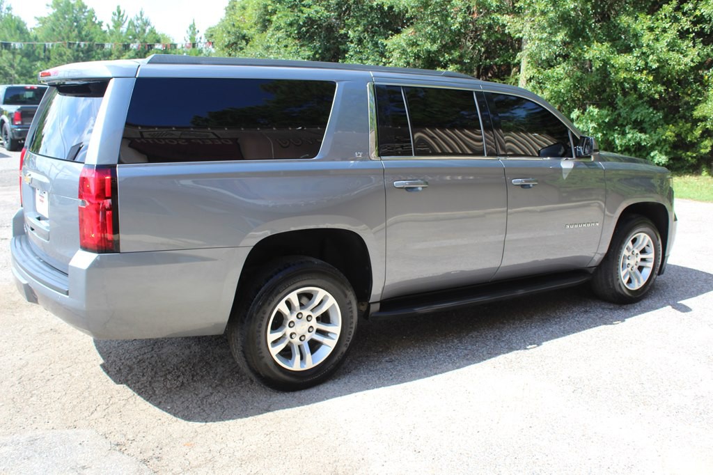 2020 Chevrolet Suburban Image 14