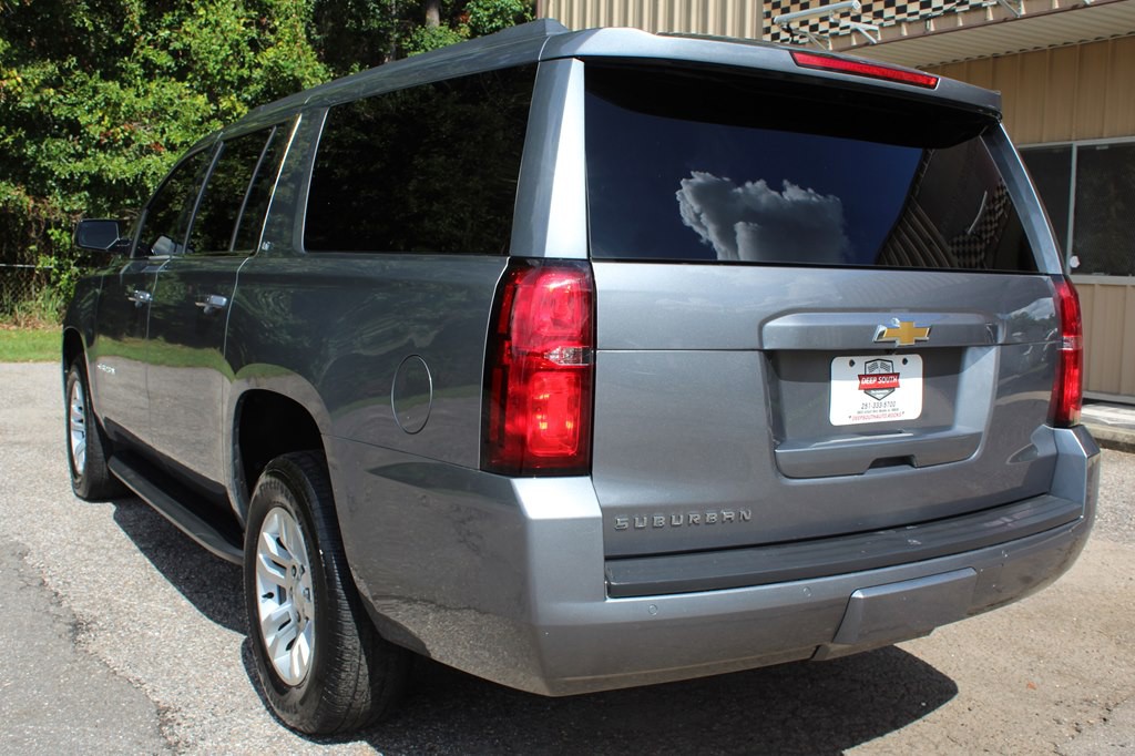 2020 Chevrolet Suburban Image 17