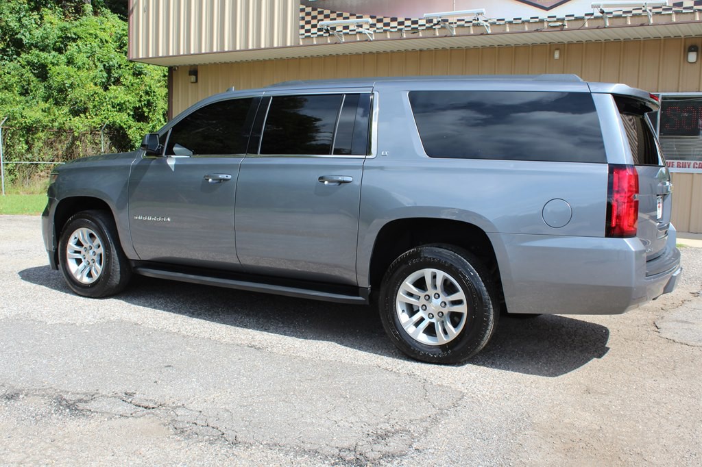 2020 Chevrolet Suburban Image 18