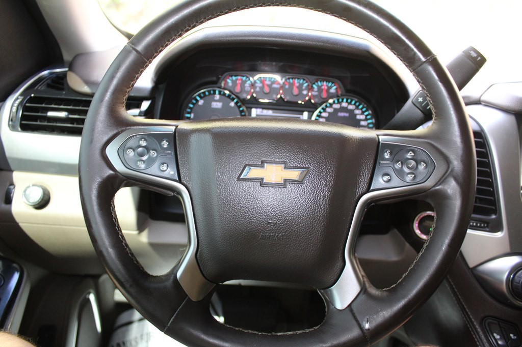 2020 Chevrolet Suburban Image 38
