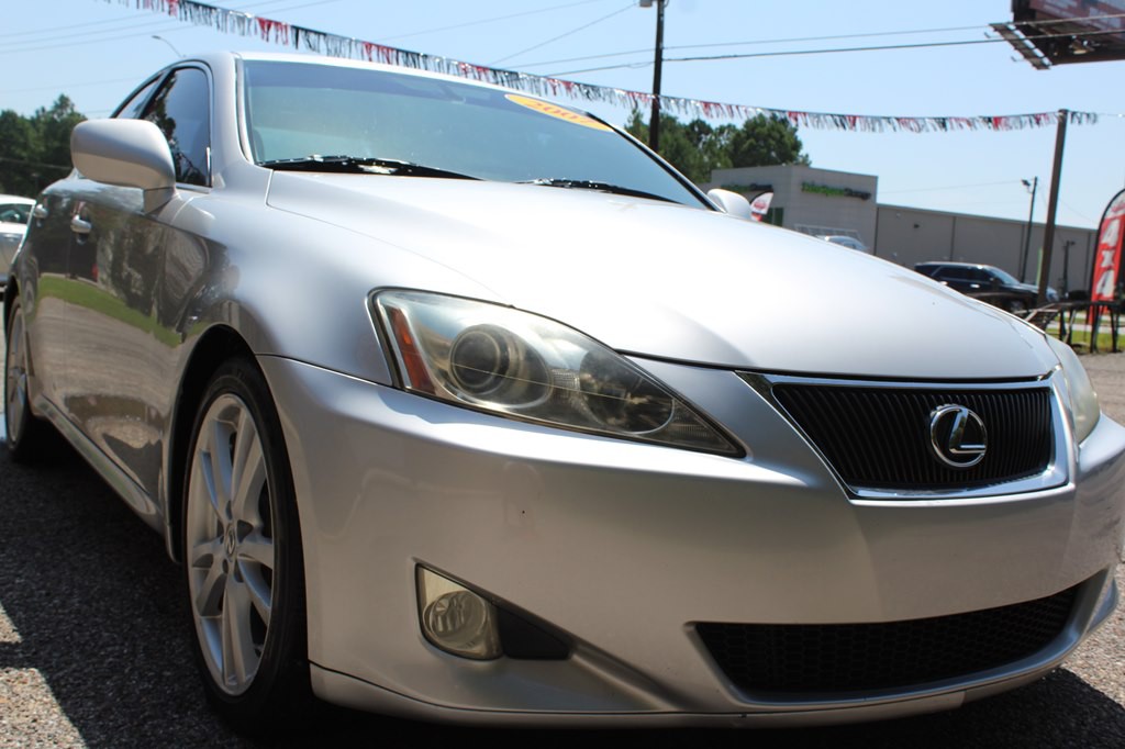 2007 Lexus IS Image 2