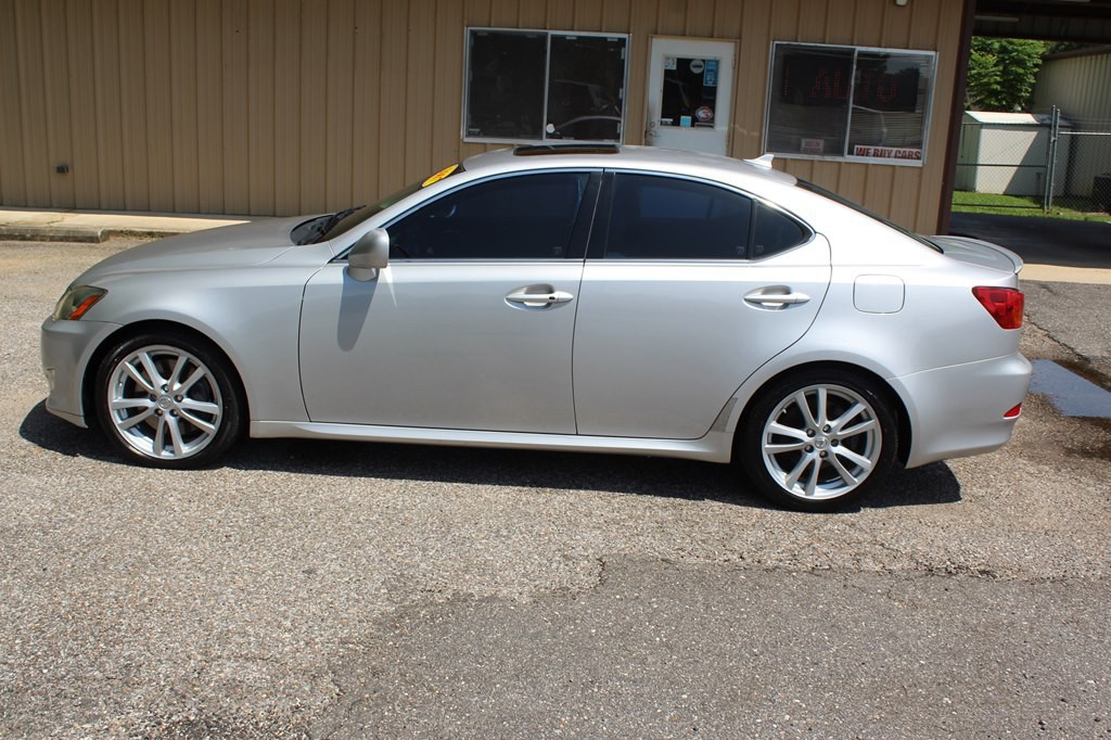 2007 Lexus IS Image 4
