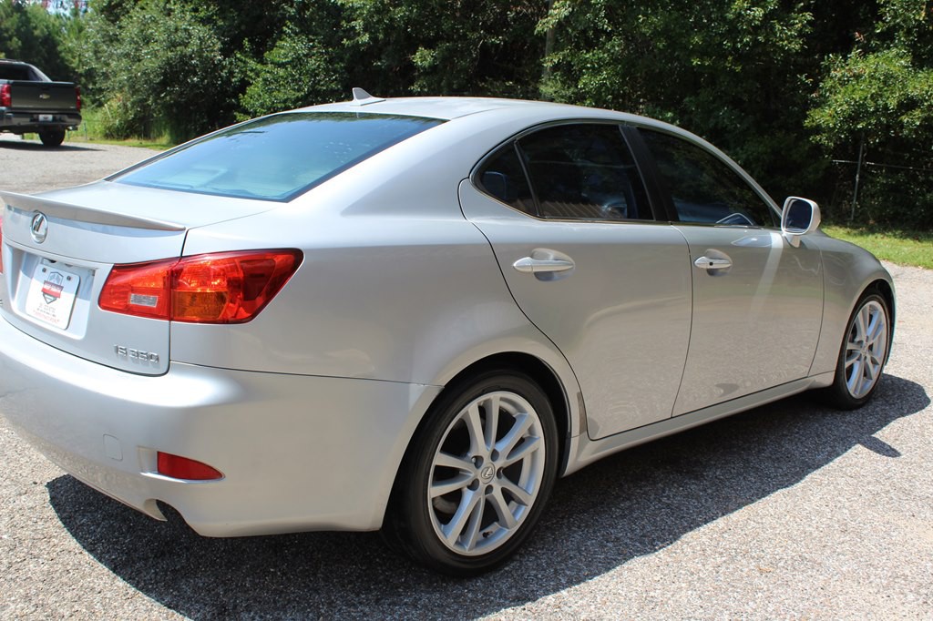 2007 Lexus IS Image 13