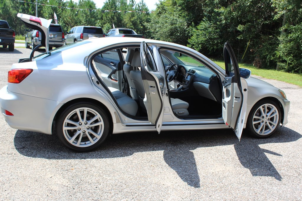 2007 Lexus IS Image 19