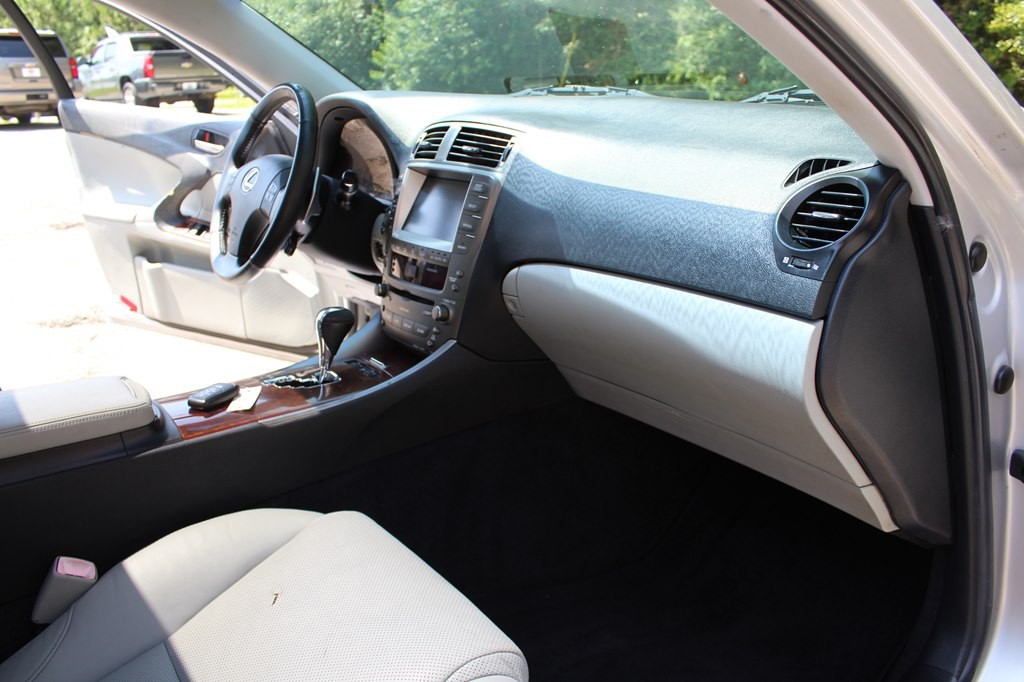 2007 Lexus IS Image 27