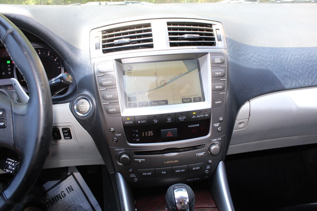 2007 Lexus IS Image 40