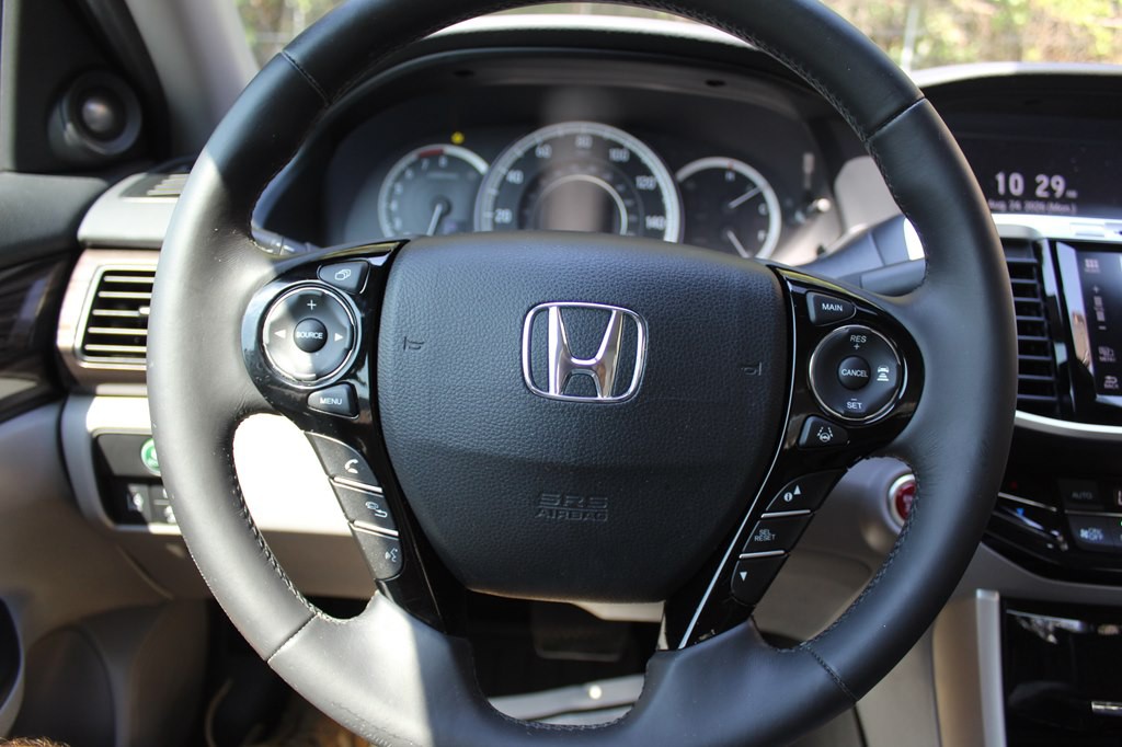 2017 Honda Accord Image 37