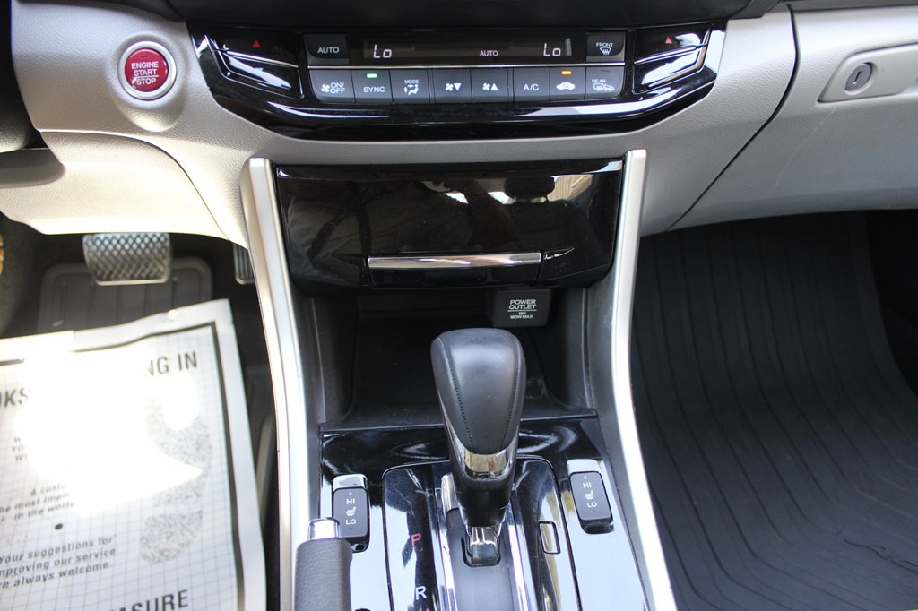 2017 Honda Accord Image 43