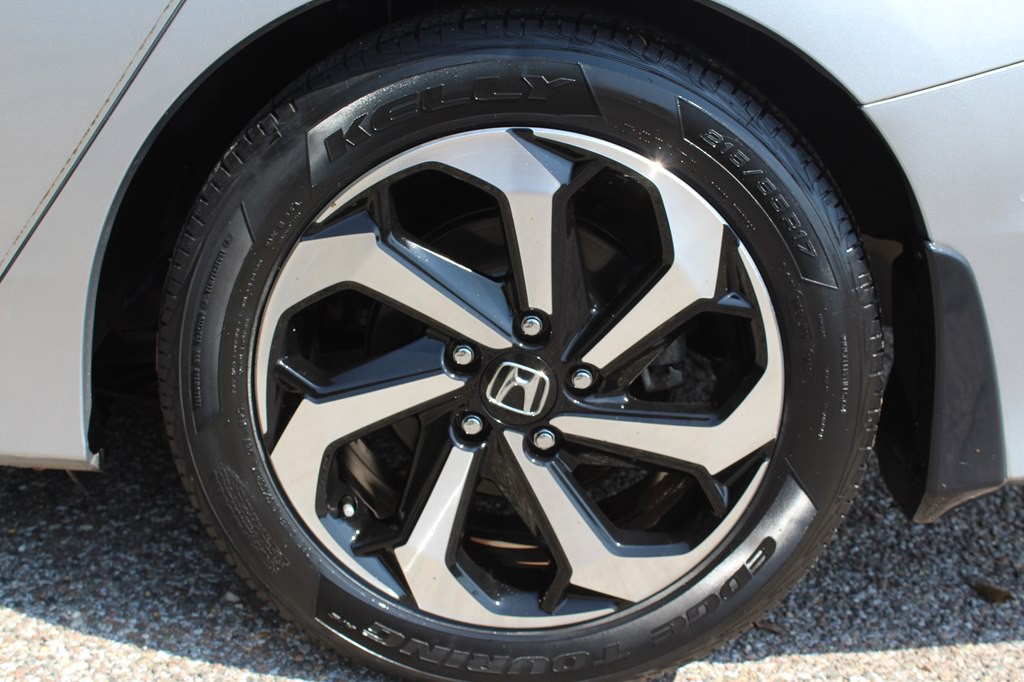 2017 Honda Accord Image 55