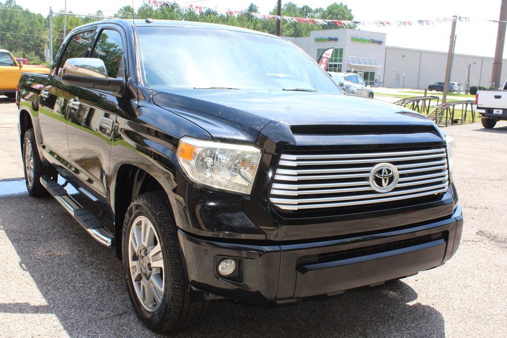 2017 Toyota Tundra Image 9
