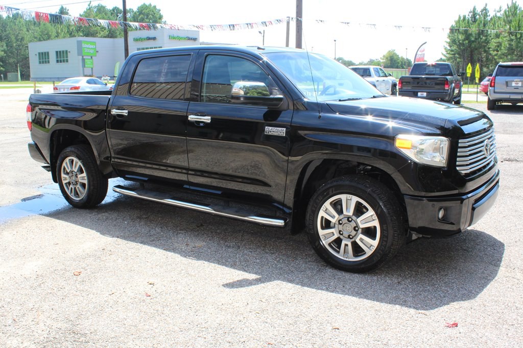 2017 Toyota Tundra Image 10