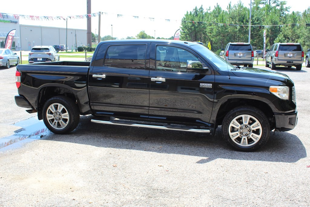 2017 Toyota Tundra Image 11