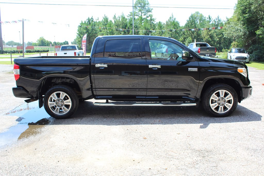 2017 Toyota Tundra Image 12