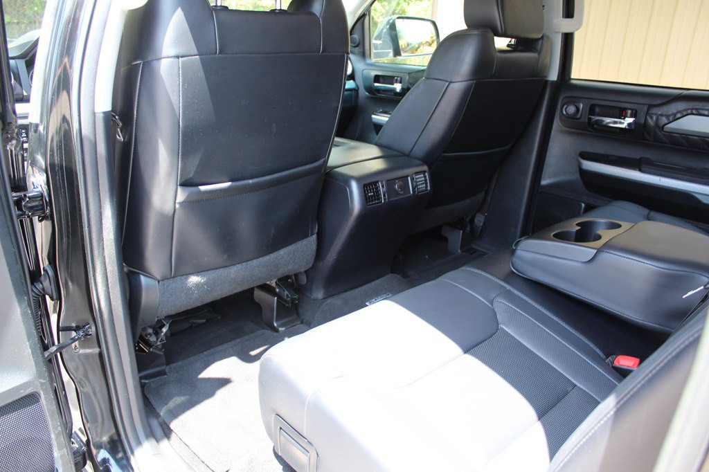 2017 Toyota Tundra Image 32