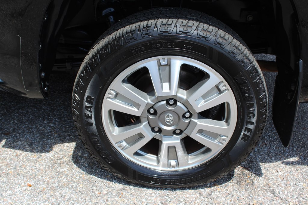 2017 Toyota Tundra Image 56