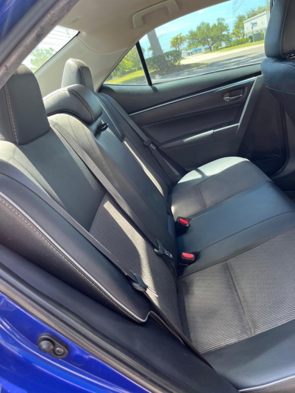 2016 Toyota Corolla Image 12