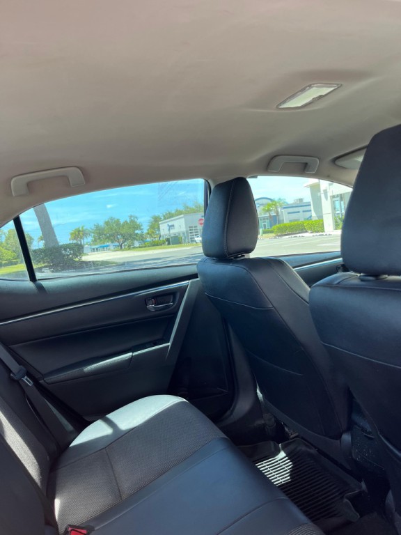 2016 Toyota Corolla Image 13