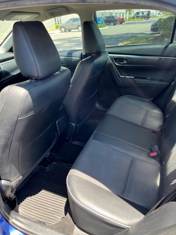 2016 Toyota Corolla Image 17