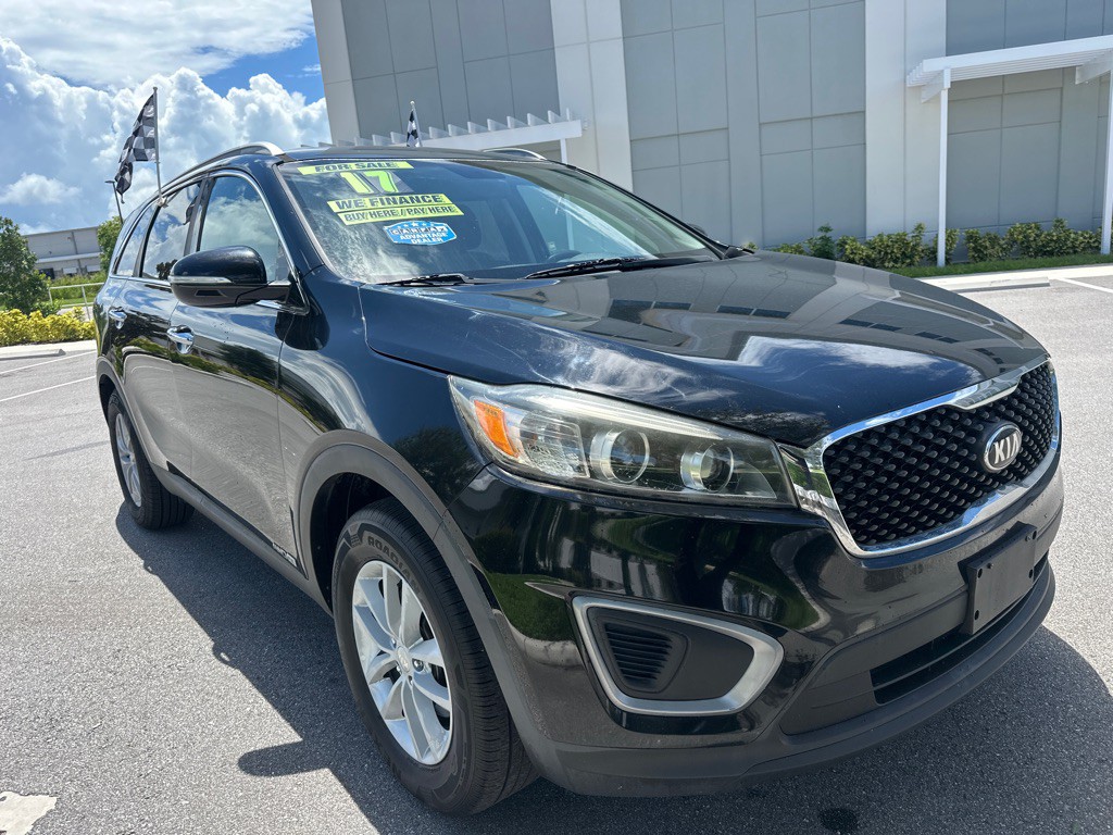 2017 Kia Sorento Image 3