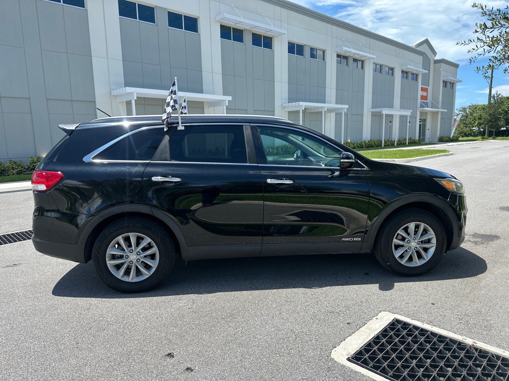 2017 Kia Sorento Image 4