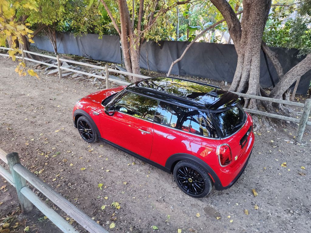 2022 MINI Cooper Image 4