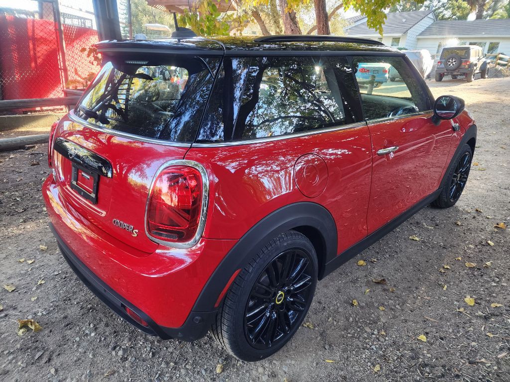 2022 MINI Cooper Image 6